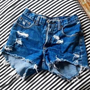Highwaisted distressed denim shorts